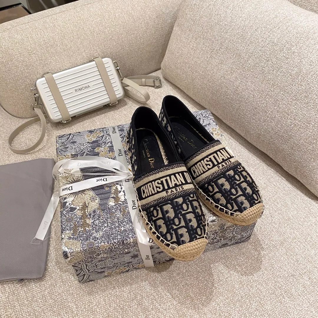 👟👟Ex-factory price 440👟👟 Women's Shoes Women's Clothing Women's Shoes Women's Clothing Women's Shoes Women's Clothes Women's Shoes Women's Clothing Dior Dior—2ssGranville 3D 3D embroidered straw fishermen's shoes • Quality, original 🎁Gift box packaging • Imported 3D embroidered presbyopia logo • Purely handmade hemp rope weaving • Size: 35-39 (40 customized) • Lucky five-pointed star rubber outsole • Fisherman shoes